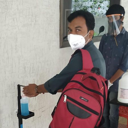 Our Nest Banjara Hotel Hyderabad Esterno foto