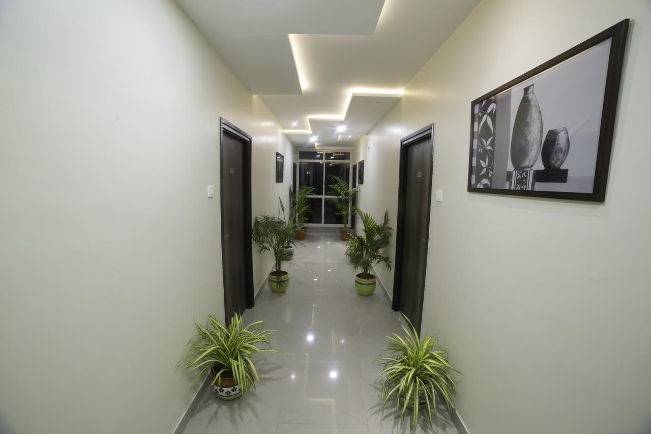 Our Nest Banjara Hotel Hyderabad Esterno foto